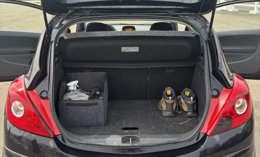 Opel Corsa 2008 Gasoline Manual Image 5