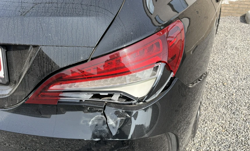 Mercedes-Benz CLA 180 2018 Gasoline Manual Image 4