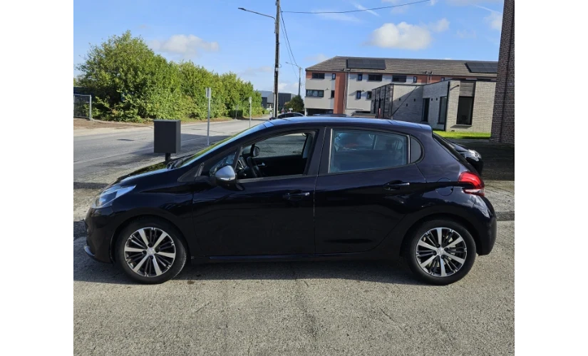 Peugeot 208 2017 Gasoline Manual Image 1