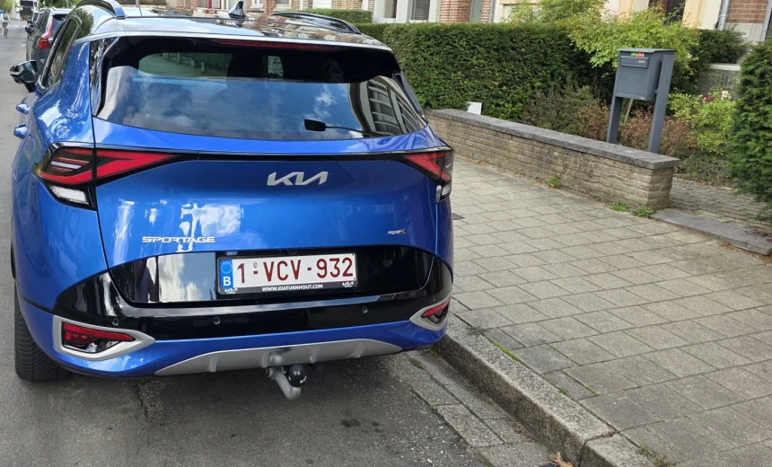 Kia Sportage 2024 Hybrid Electric/Gasoline Automatic Image 6