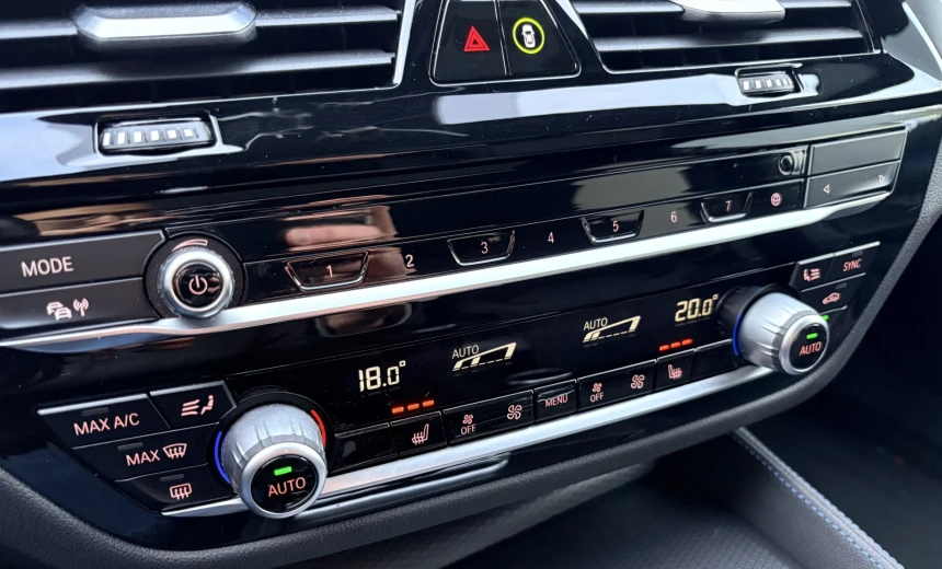 BMW 530 2021 Hybrid Electric/Gasoline Automatic Image 9