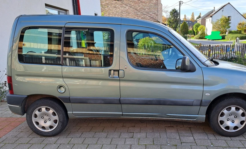 Peugeot Partner 2005 Gasoline Manual Image 4