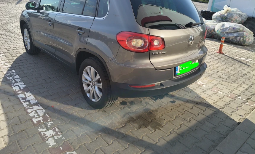 Volkswagen Tiguan 2009 Gasoline Manual Image 7