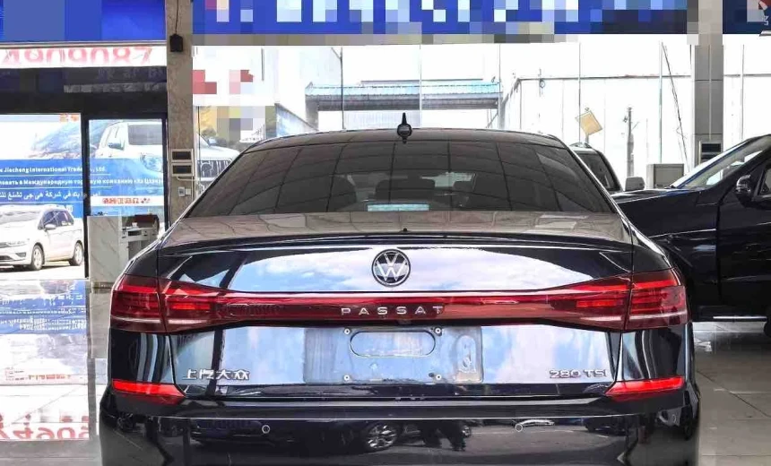 Volkswagen Passat 2022 Gasoline Automatic Image 2