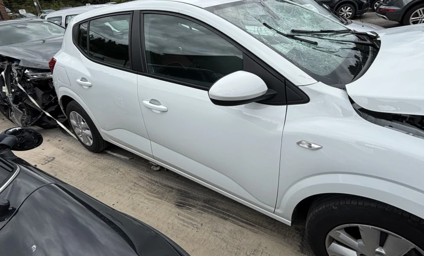 Dacia Sandero 2022 Gasoline Manual Image 1