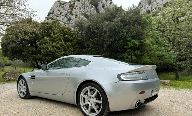 Aston Martin Vantage 2007 Gasoline Automatic Image 8