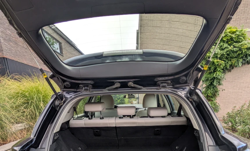 Lexus CT 200h 2011 Hybrid Electric/Gasoline Automatic Image 6