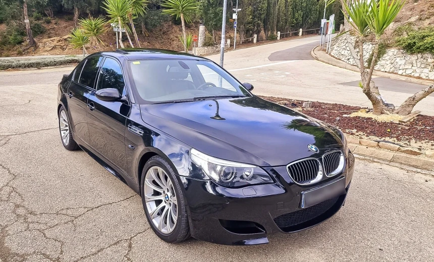 BMW M5 2005 Gasoline Automatic Image 1