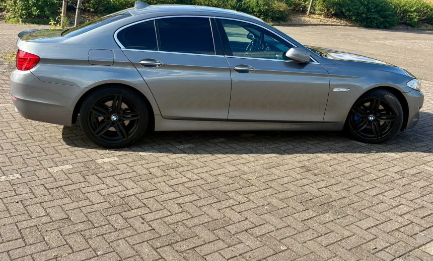 BMW 523 2011 Gasoline Automatic Image 6