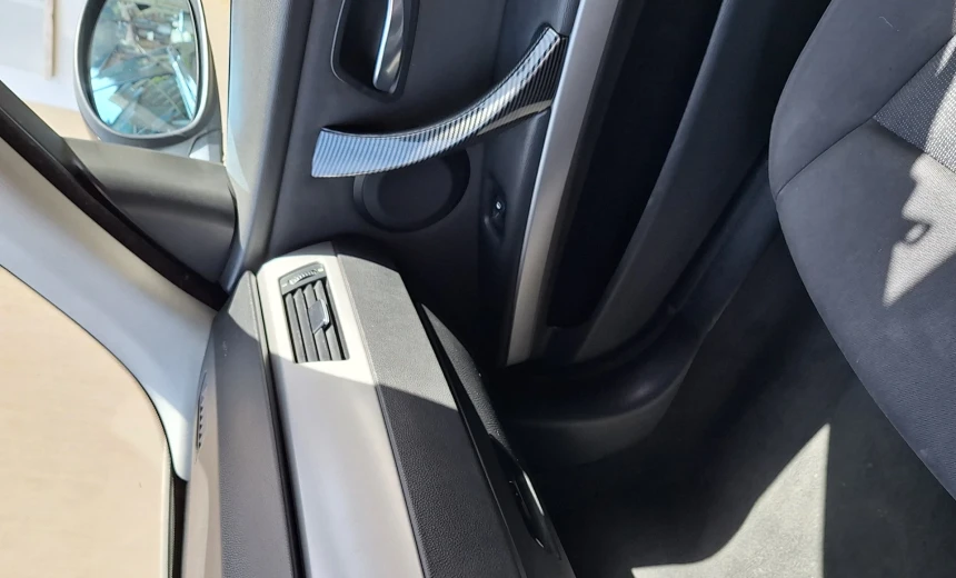 BMW 318 2007 Gasoline Manual Image 3