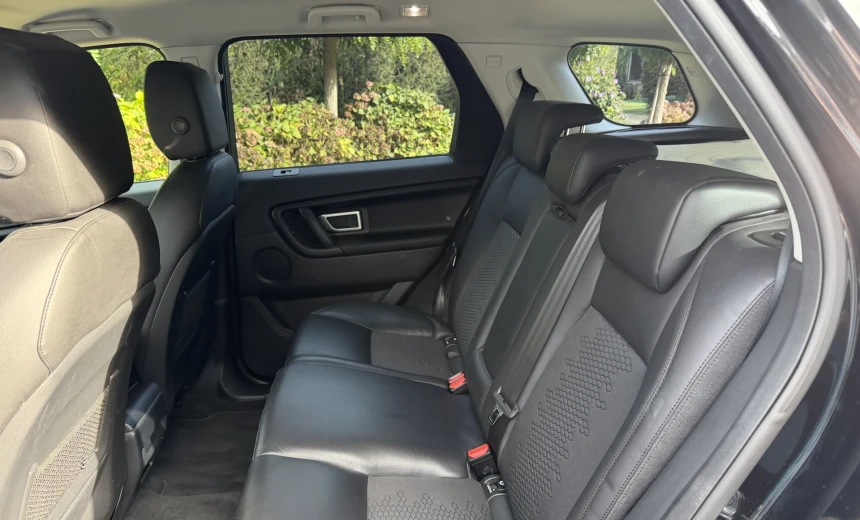 Land Rover Discovery Sport 2017 Diesel Automatic Image 4