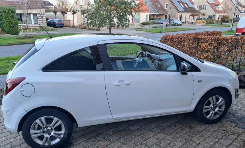 Opel Corsa 2012 Gasoline Manual Image 13