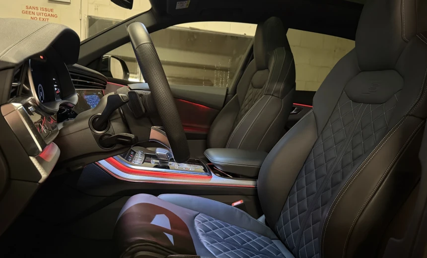 Audi Q8 2024 Hybrid Electric/Gasoline Automatic Image 15