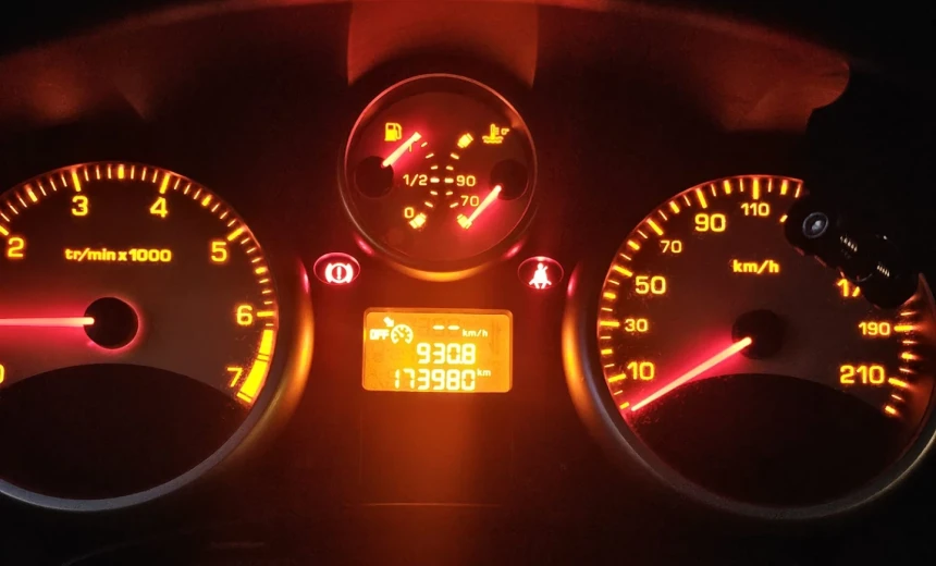 Peugeot 207 2007 Gasoline Manual Image 7