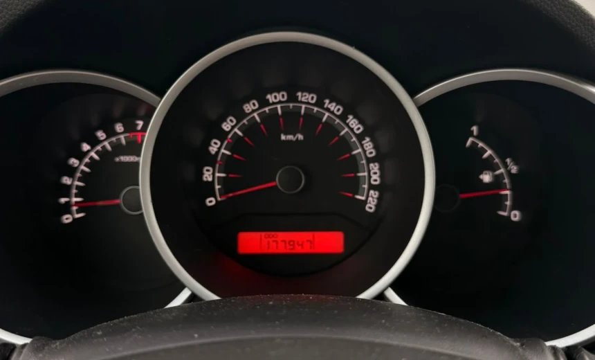 Kia Venga 2010 Gasoline Manual Image 8