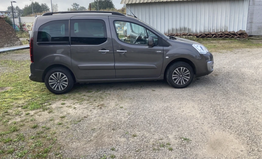 Peugeot Partner 2018 Gasoline Manual Image 8