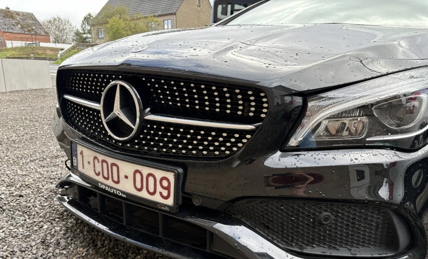 Mercedes-Benz CLA 180 2018 Gasoline Manual Image 9