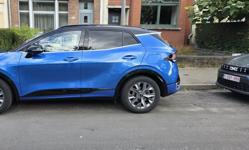 Kia Sportage 2024 Hybrid Electric/Gasoline Automatic Image 3