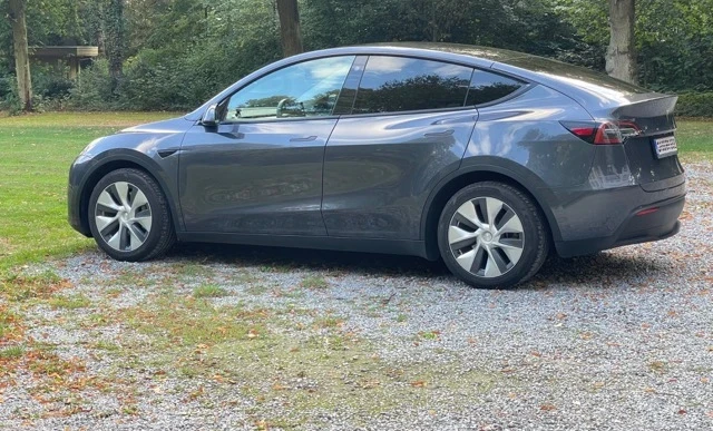 Tesla Model Y 2022 Electric Automatic Image 3