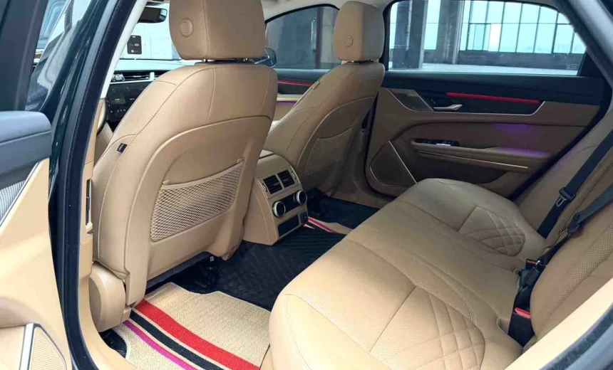 Jaguar XF 2023 Gasoline Automatic Image 7