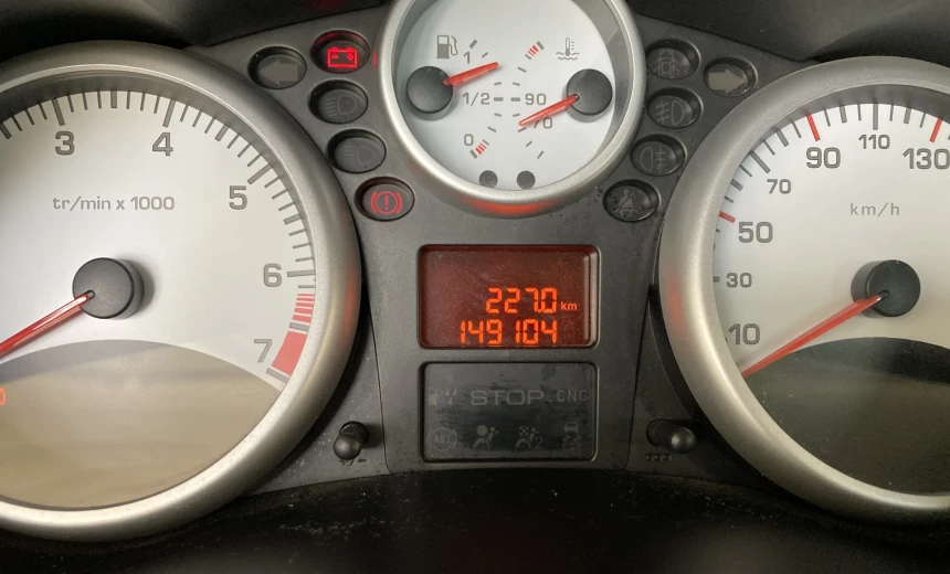 Peugeot 206 2011 Gasoline Manual Image 9