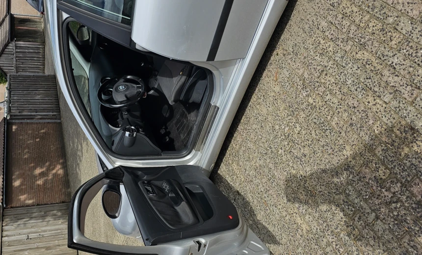 SEAT Ibiza 2003 Gasoline Manual Image 9