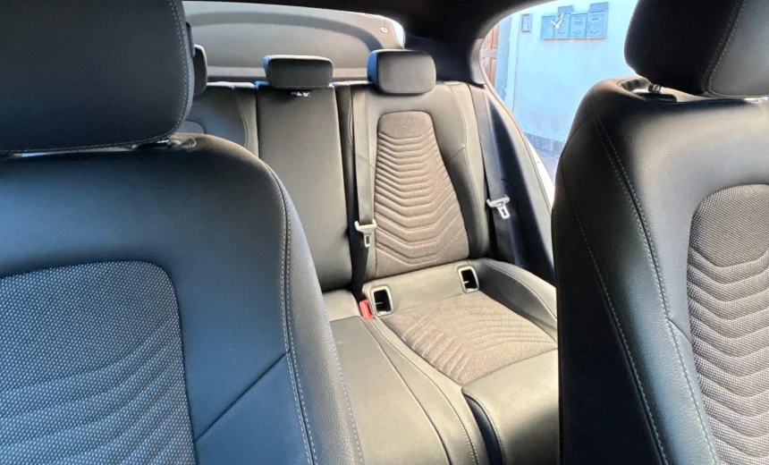 Mercedes-Benz A 250 2023 Hybrid Electric/Gasoline Automatic Image 7