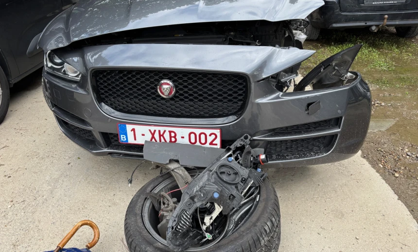 Jaguar XE 2018 Gasoline Automatic Image 6