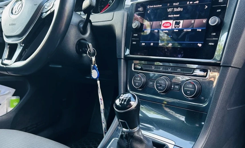 Volkswagen Golf Variant 2019 CNG Manual Image 6