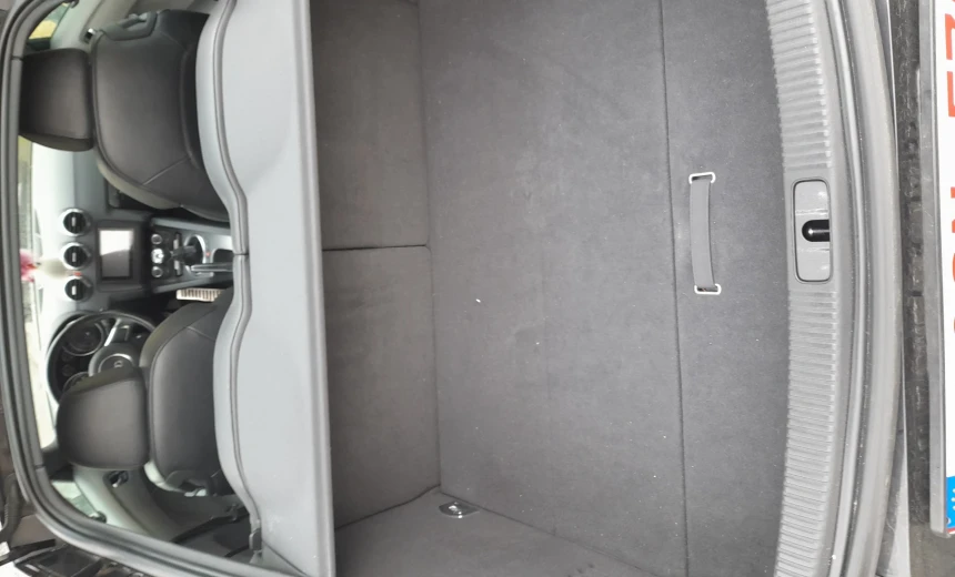 Audi TT 2011 Gasoline Manual Image 1