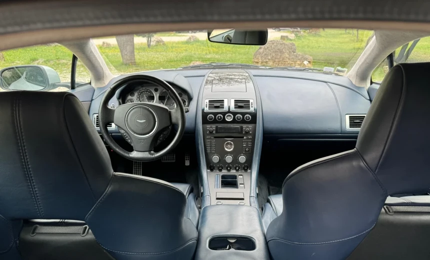 Aston Martin Vantage 2007 Gasoline Automatic Image 7