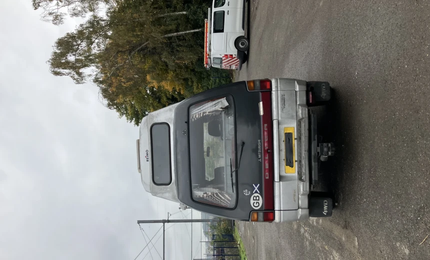 Mitsubishi Delica 1991 Diesel Automatic Image 5