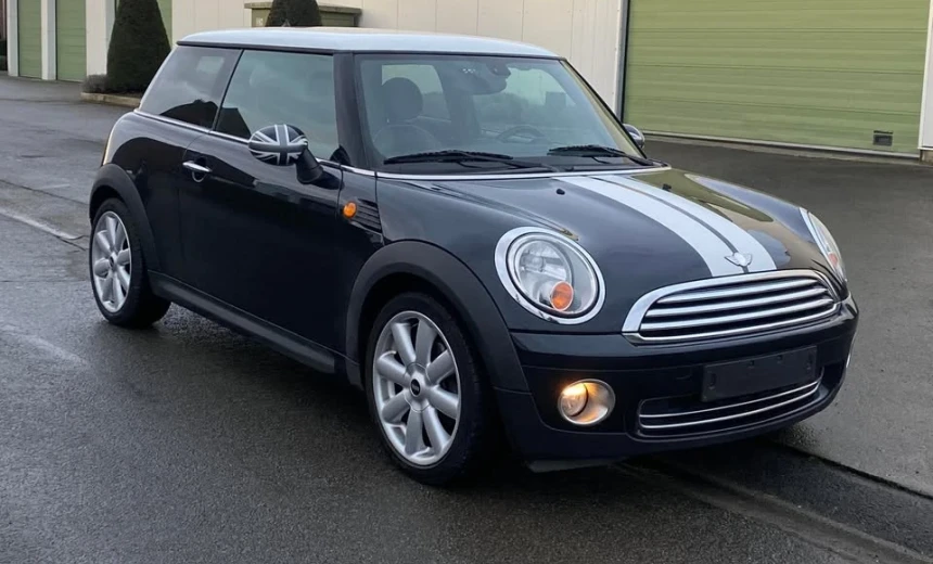 MINI Cooper 2007 Gasoline Manual Image 0