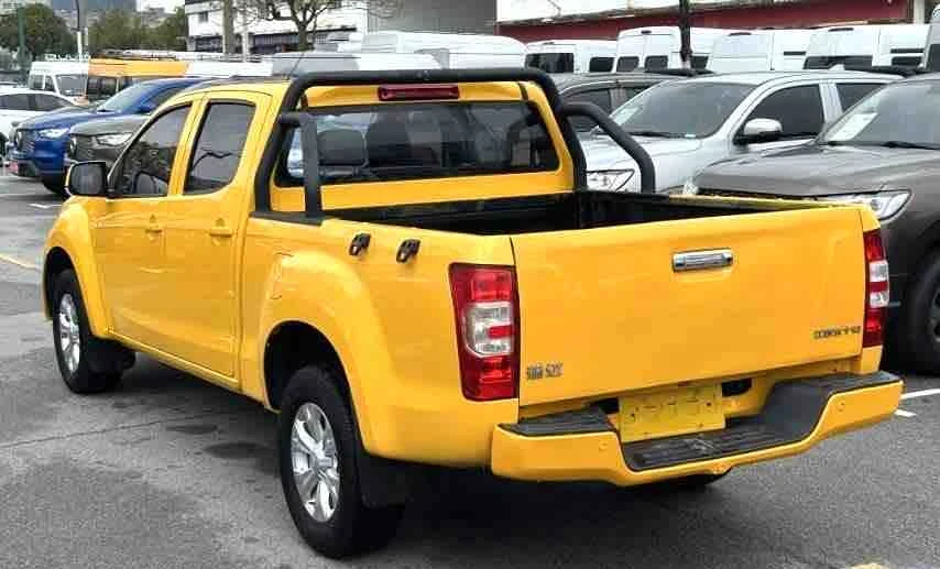 Isuzu D-Max 2023 Diesel Manual Image 5