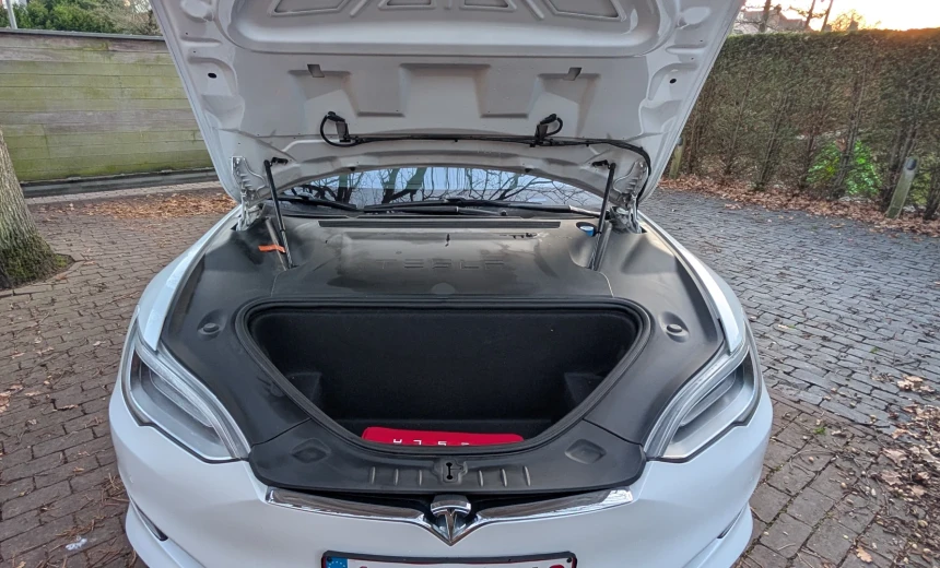 Tesla Model S 2019 Electric Automatic Image 0