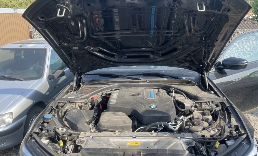 BMW 330 2021 Hybrid Electric/Gasoline Automatic Image 8