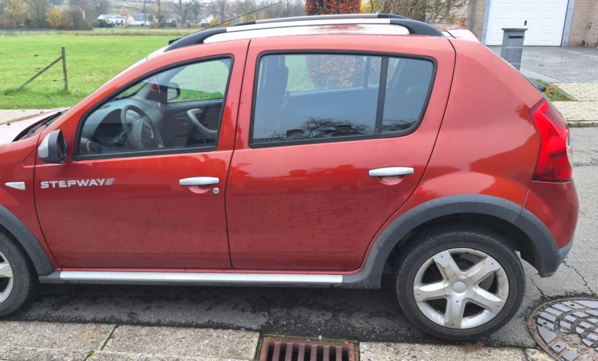 Dacia Sandero 2010 Diesel Manual Image 3