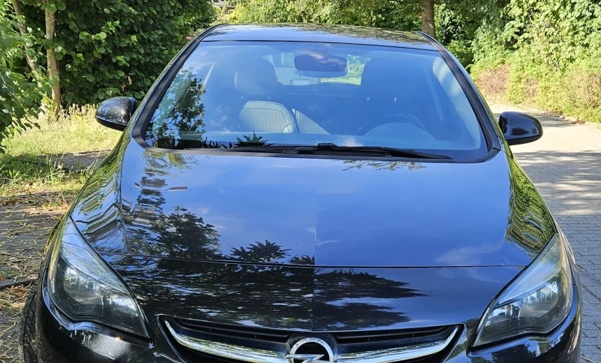 Opel Astra 2013 Diesel Manual Image 1