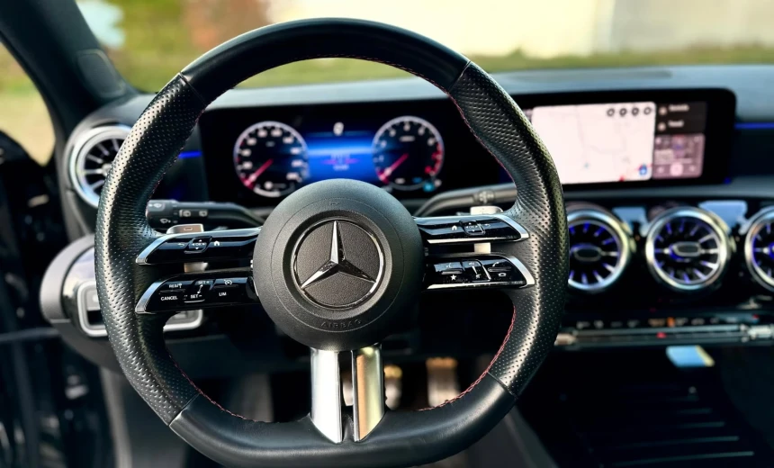 Mercedes-Benz A 180 2023 Hybrid Electric/Gasoline Automatic Image 0