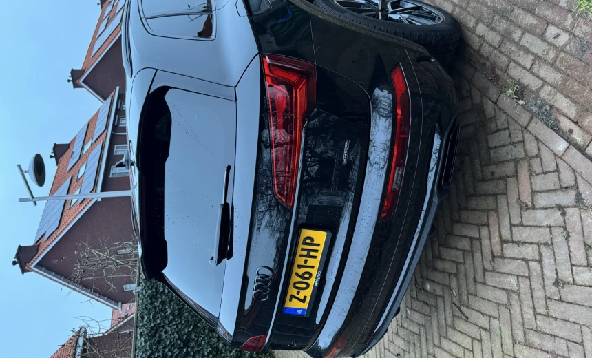 Audi Q5 2023 Hybrid Electric/Gasoline Automatic Image 2