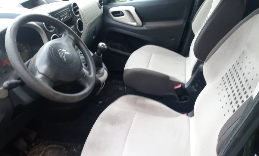 Citroen Berlingo 2014 Gasoline Manual Image 8