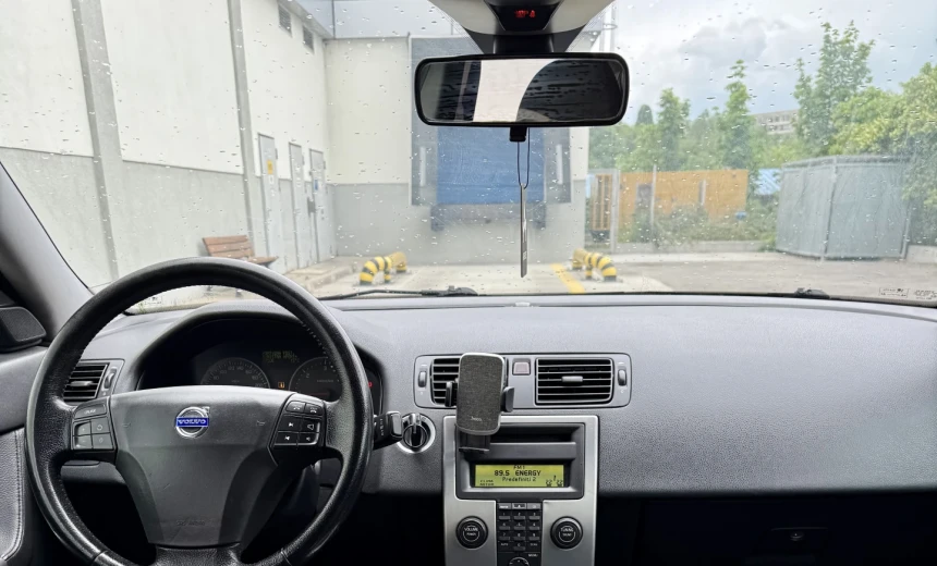 Volvo S40 2004 Diesel Manual Image 9