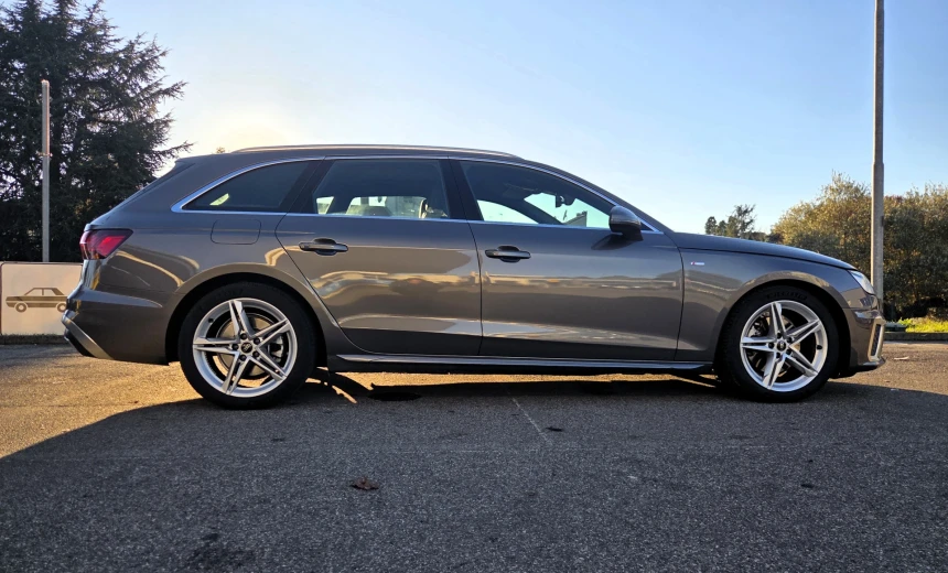 Audi A4 2021 Hybrid Electric/Diesel Automatic Image 1