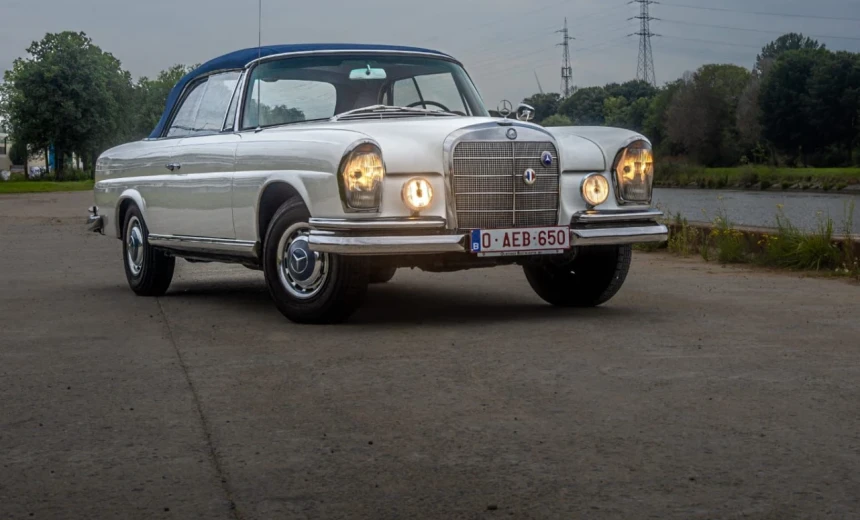 Mercedes-Benz 220 1962 Gasoline Manual Image 0