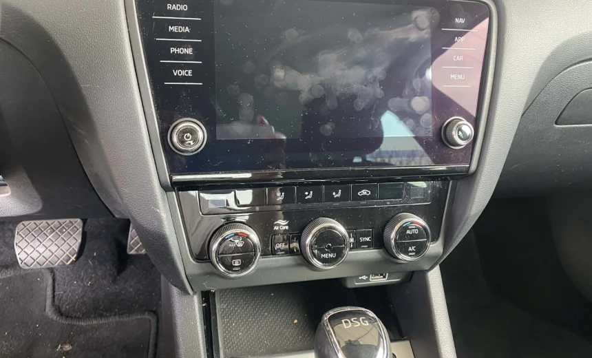 Skoda Octavia 2018 Diesel Automatic Image 7