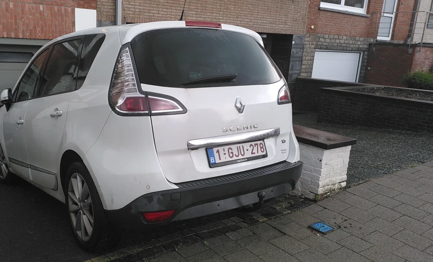 Renault Scenic 2013 Gasoline Manual Image 3