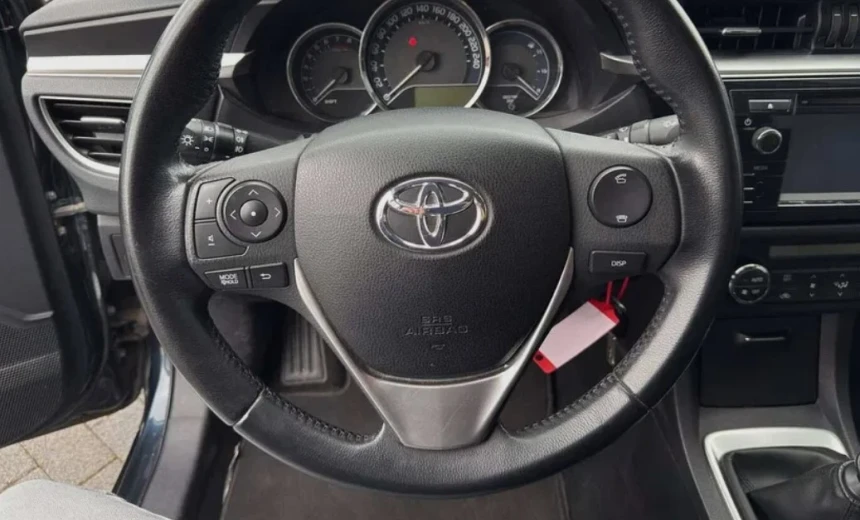 Toyota Corolla 2013 Gasoline Automatic Image 1