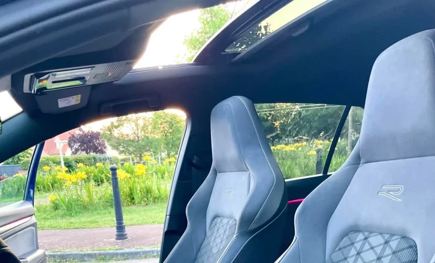 Volkswagen Golf 2021 Diesel Automatic Image 0