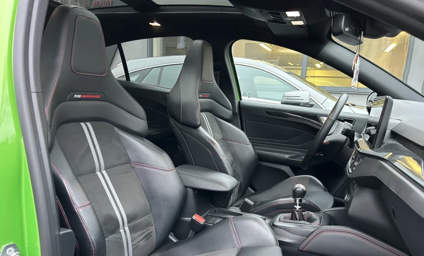 Ford Focus 2023 Gasoline Manual Image 17