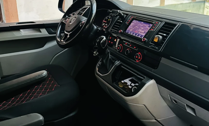 Volkswagen T6 Transporter 2018 Diesel Automatic Image 6